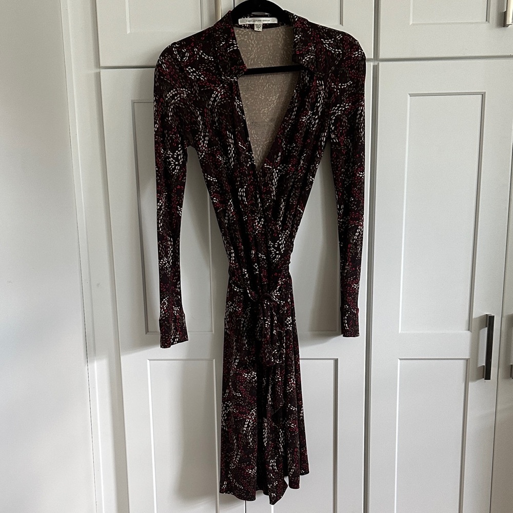 VINTAGE 🚨ICONIC🚨 DVF wrap dress